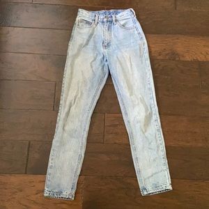 Brandy Melville High Rise Jeans